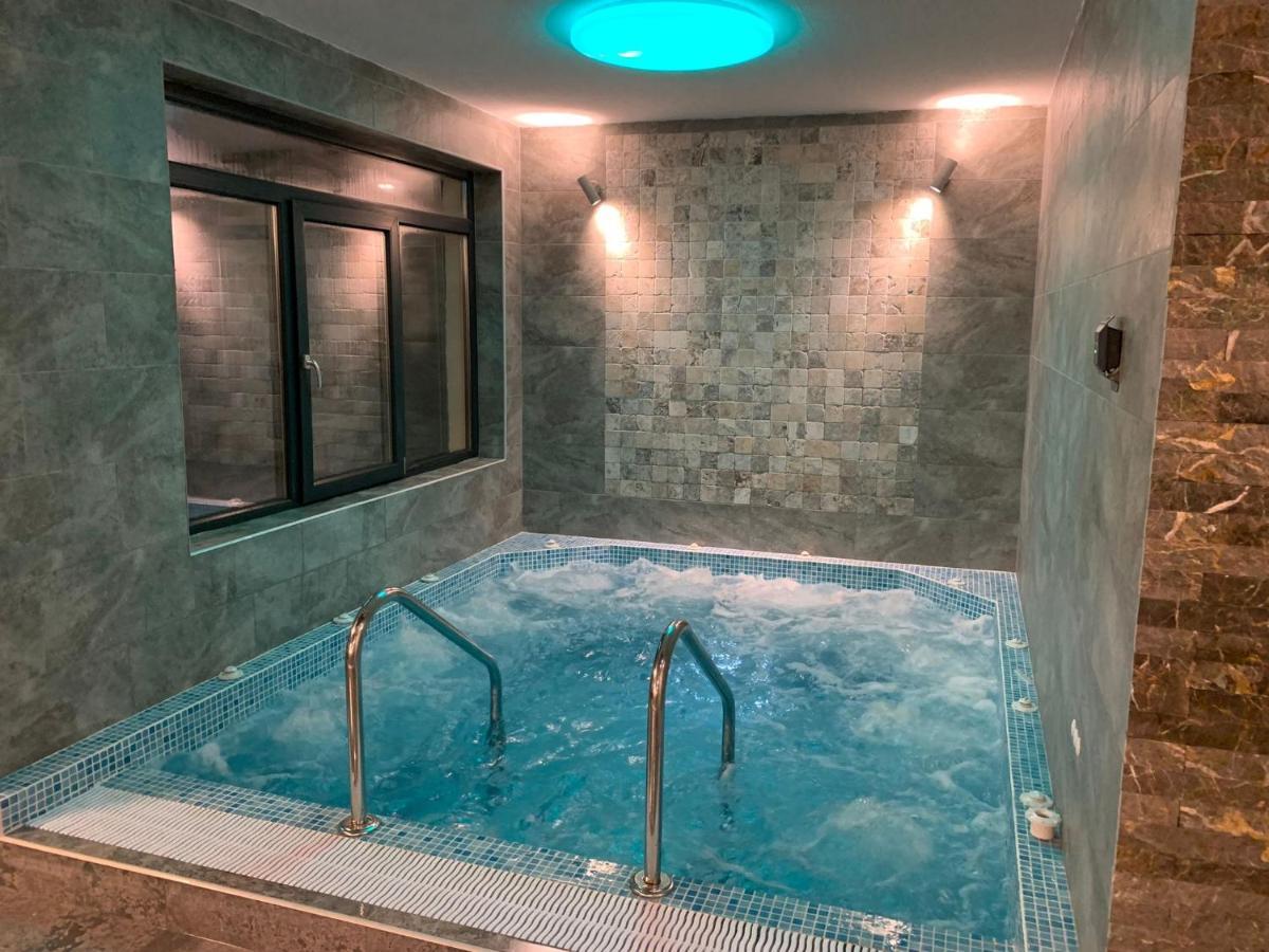 Hotel Padesul Făget Eksteriør billede