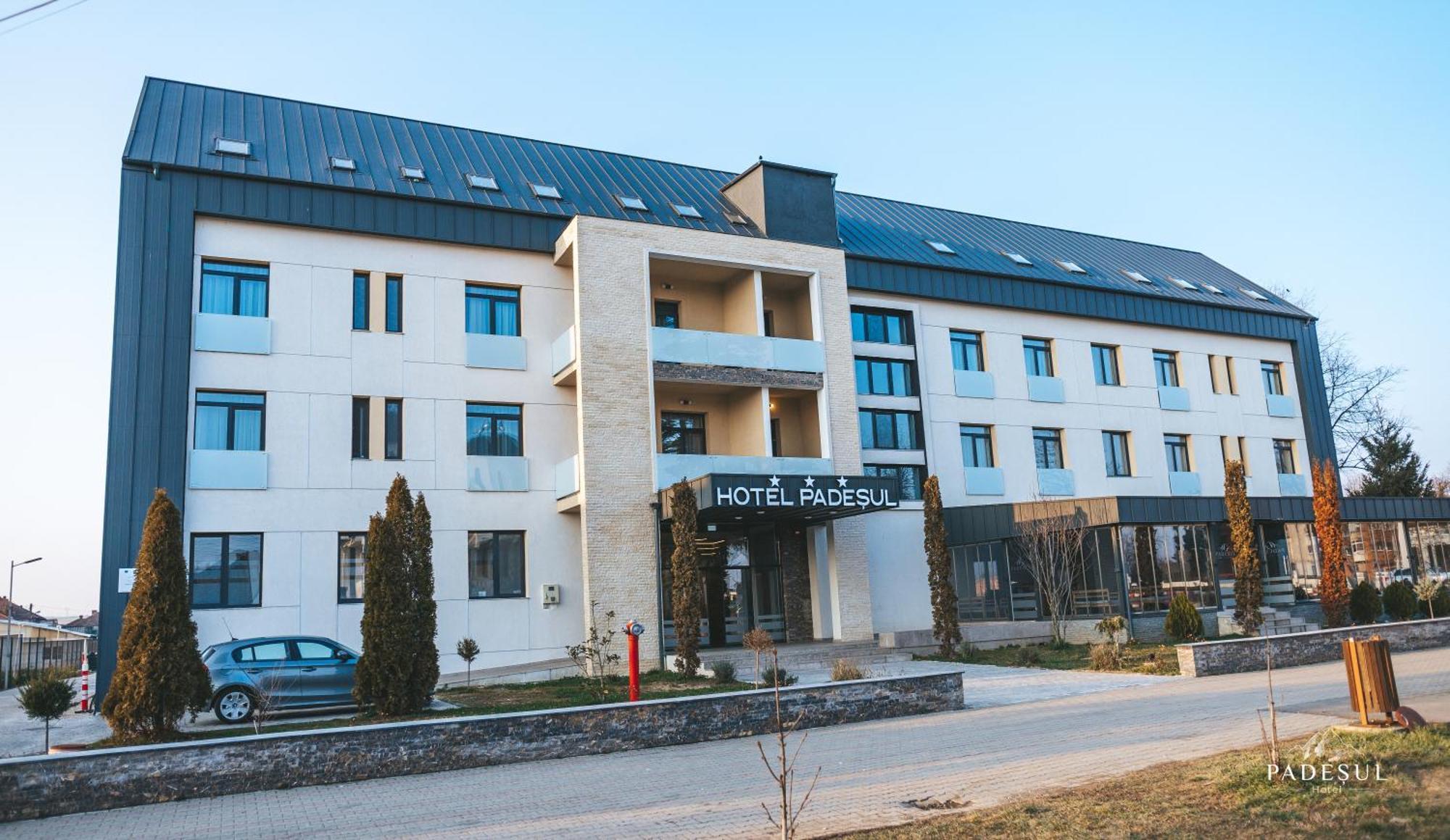Hotel Padesul Făget Eksteriør billede
